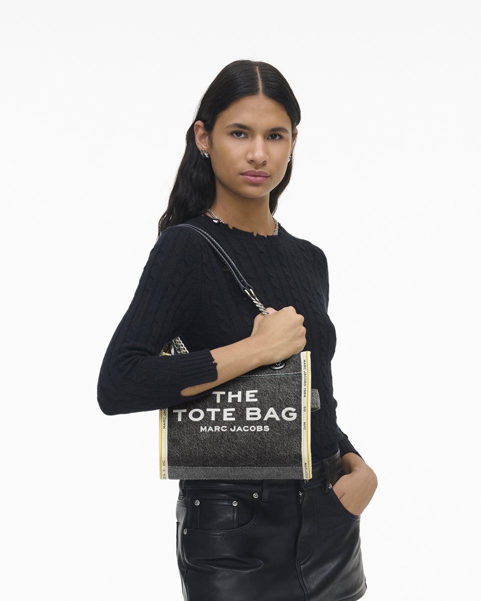 Marc Jacobs The Denim Chain Small Tote Bag Black Wash | YFNCBA275