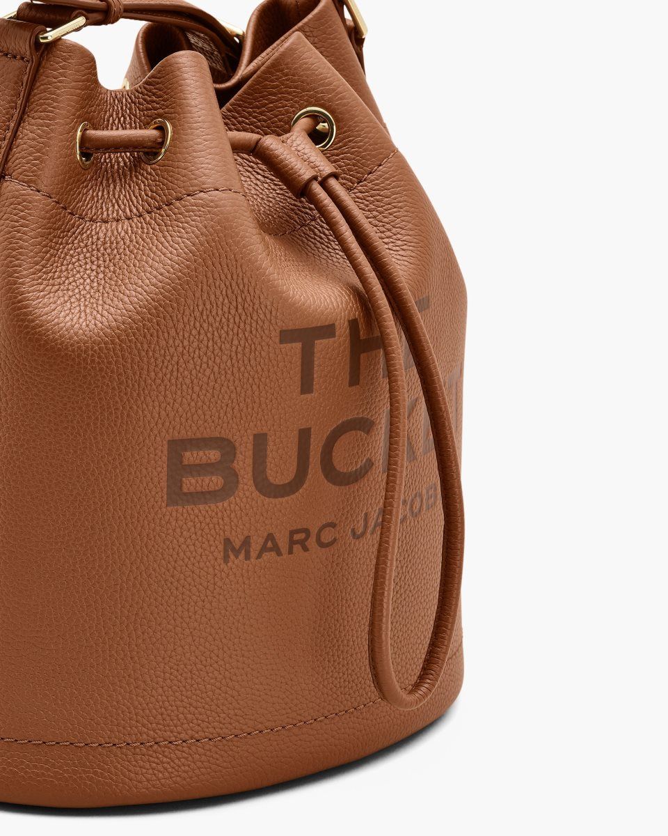 Marc Jacobs The Leather Large Bucket Bag Argan Oil | MAEXDL908